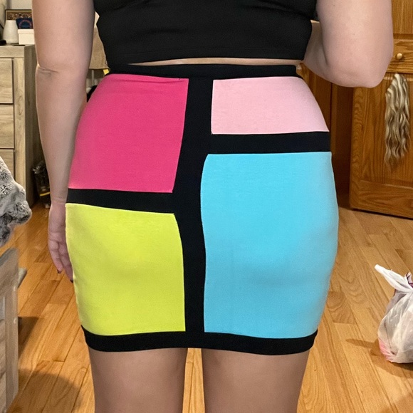 Color block mini skirt - Picture 2 of 2